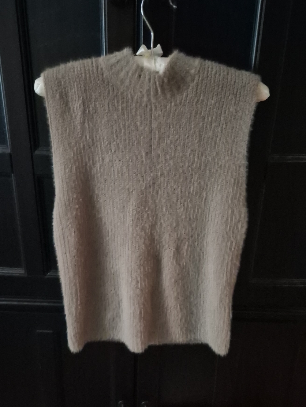 Old Navy Women's Sleeveless Turtleneck Sweater Vest - Taupe